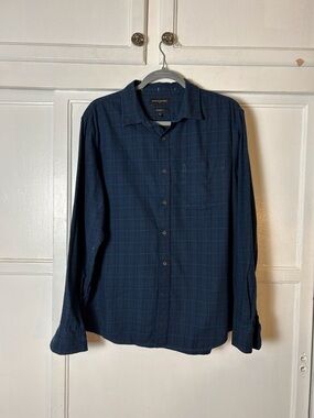 Banana Republic Men's L Blue Plaid Button-Down Shirt Casual Comfort